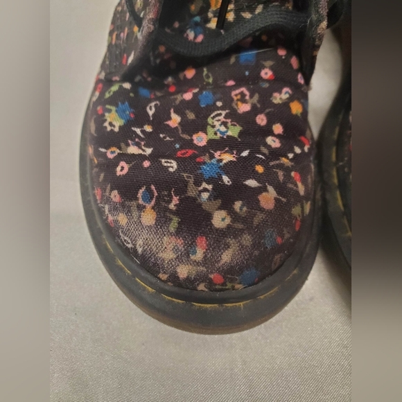 Dr.Martens Delaney Floral Boots - Picture 5 of 11